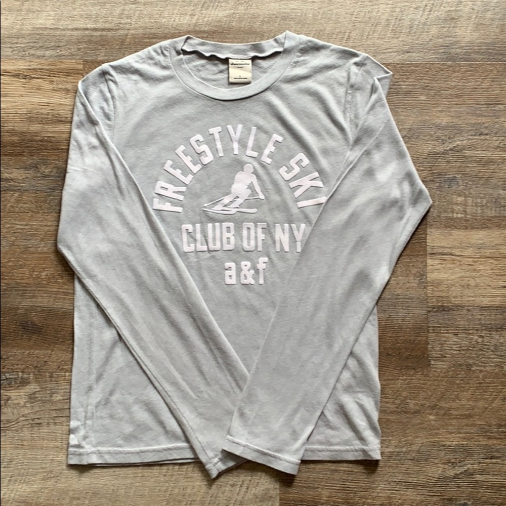 Long sleeve tee Boys Size L . Abercrombie kids